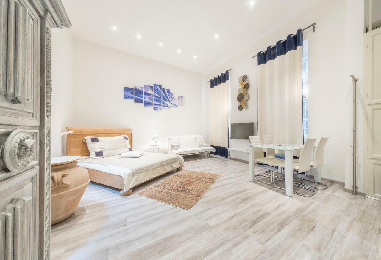 Atlanta Apartment Is In The Heart Of บูดาเปสต์ ภายนอก รูปภาพ